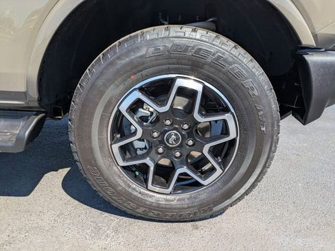 Used 2025 Ford Bronco Outer Banks AWD/4WD image 14
