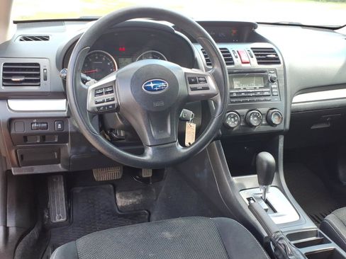 Used 2014 Subaru Crosstrek 2.0i Premium w/ Moonroof Package AWD/4WD image 10