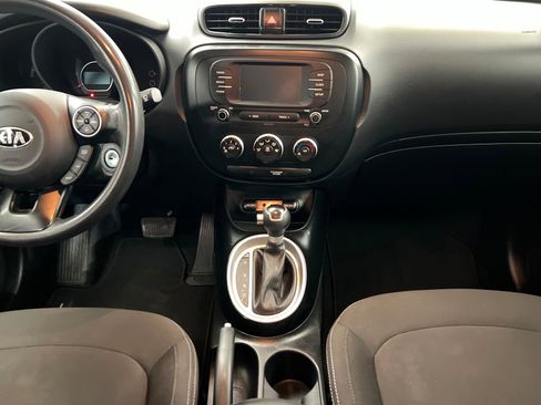 Used 2019 Kia Soul Base image 14