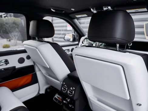 Used 2026 Rolls-Royce Cullinan AWD/4WD image 47