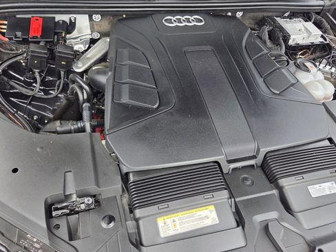 Used 2019 Audi Q7 3.0T Prestige AWD/4WD image 18