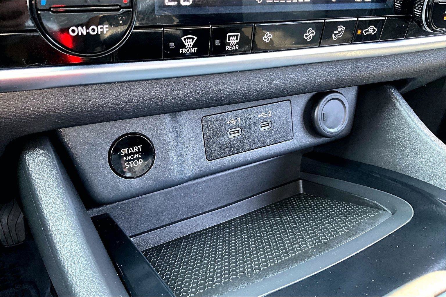 Used 2025 Nissan Rogue SV AWD/4WD image 17