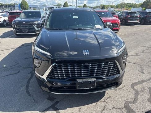 New 2026 Buick Enclave Avenir w/ Super Cruise Package image 2