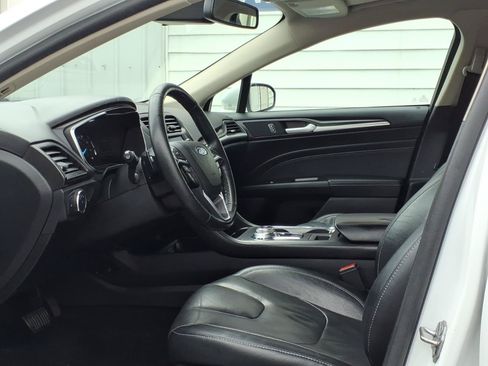Used 2020 Ford Fusion Titanium AWD/4WD image 7