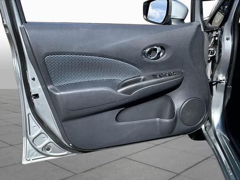 Used 2015 Nissan Versa Note SV w/ Sport Value Package FWD image 21