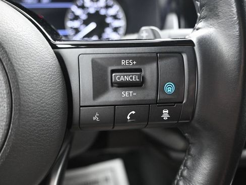 Used 2022 Nissan Pathfinder SV w/ SV Black Package FWD image 25