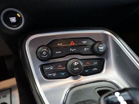 Used 2020 Dodge Challenger R/T image 32