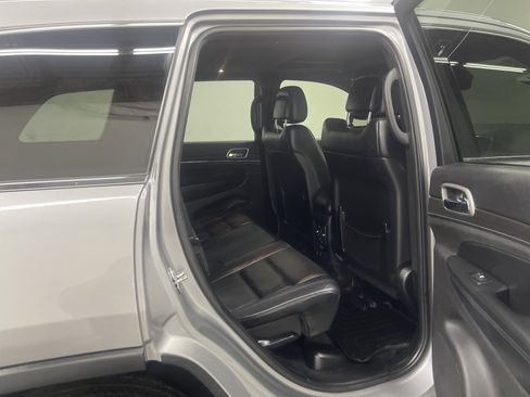 Used 2018 Jeep Grand Cherokee Limited image 21