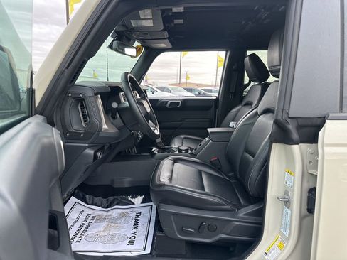 Used 2025 Ford Bronco Outer Banks image 7