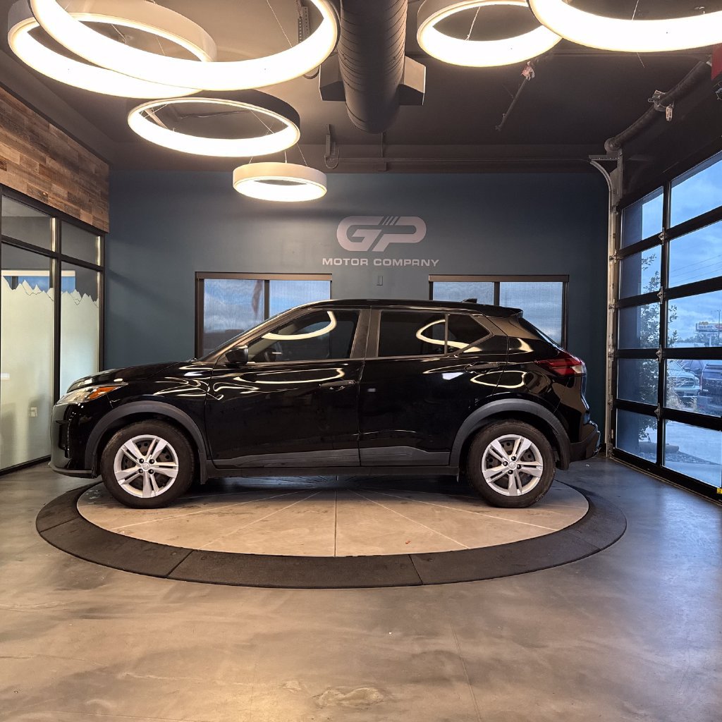 Used 2021 Nissan Kicks S FWD image 6