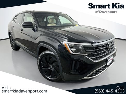Used 2025 Volkswagen Atlas Cross Sport SE AWD/4WD image 1