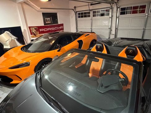 Used 2020 McLaren GT RWD image 38