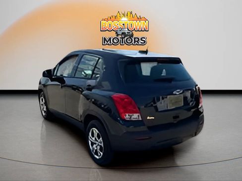 Used 2016 Chevrolet Trax LS FWD image 3