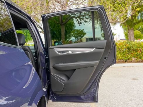Certified 2025 Cadillac XT6 Luxury FWD image 13
