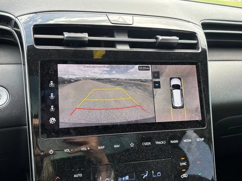 Used 2022 Hyundai Tucson Limited FWD image 11