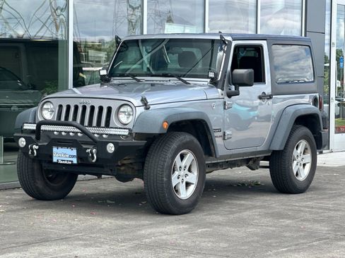 Used 2016 Jeep Wrangler Sport w/ Quick Order Package 24S AWD/4WD image 7