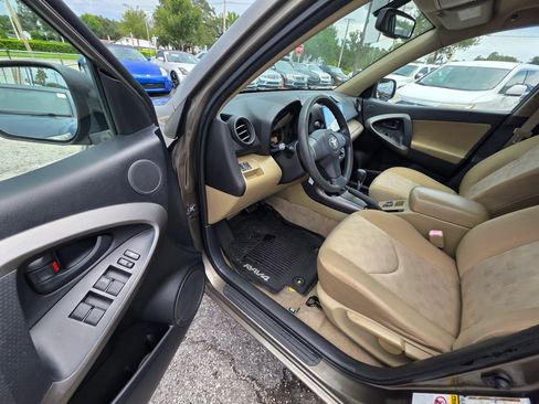 Used 2011 Toyota RAV4 2WD w/ Base L4 Extra Value Pkg image 12