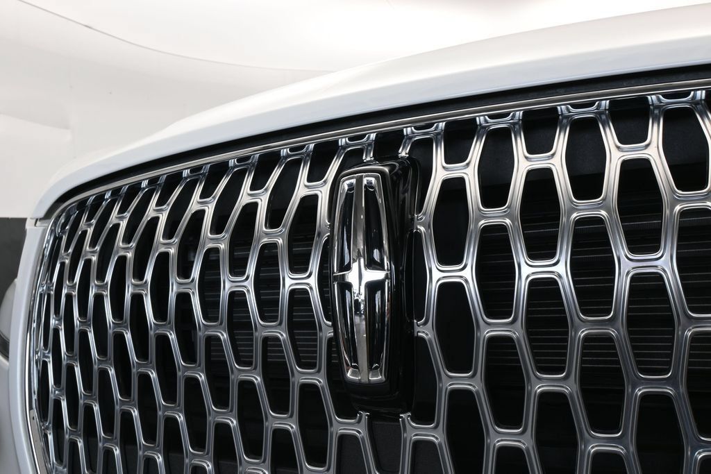 Used 2023 Lincoln Corsair FWD image 35