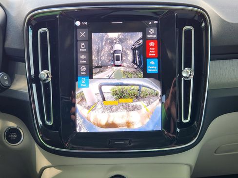 New 2026 Volvo XC40 B5 Plus w/ Protection Package Premier image 15