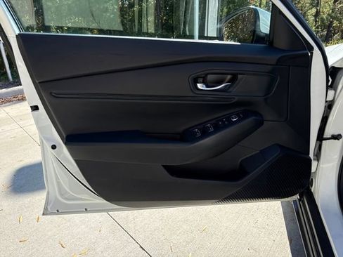 Used 2023 Honda Accord EX image 14