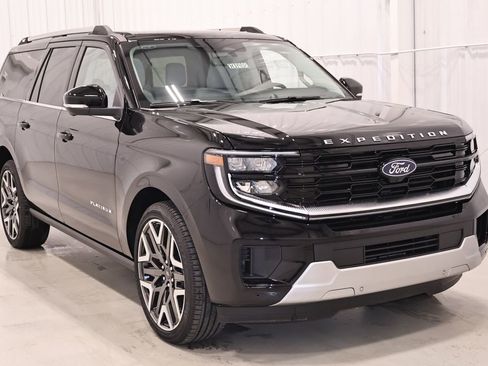 New 2026 Ford Expedition Max Platinum w/ Platinum Ultimate Package AWD/4WD image 3