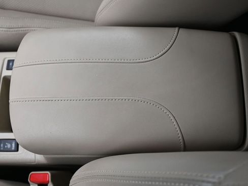 Used 2017 Nissan Rogue SL w/ SL Premium Package image 42