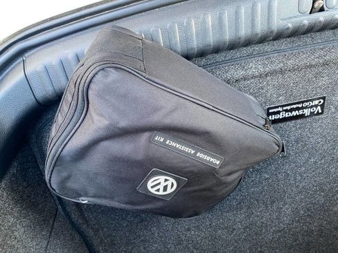 Used 2017 Volkswagen Tiguan S image 44