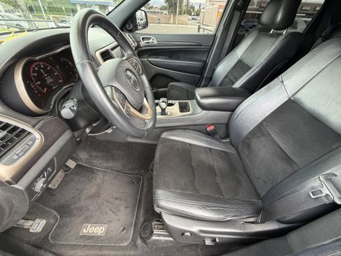 Used 2014 Jeep Grand Cherokee Altitude AWD/4WD image 11