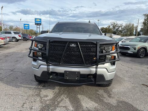 Used 2022 Chevrolet Silverado 1500 Custom image 3