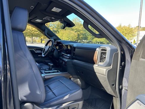 Used 2024 Chevrolet Silverado 1500 High Country image 47