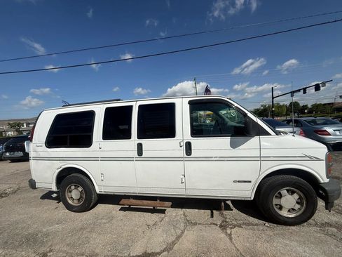 Used 1997 Chevrolet Express 1500 RWD image 7