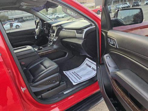 Used 2020 Chevrolet Suburban LT image 21