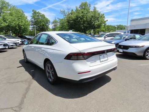 Used 2023 Honda Accord EX image 4
