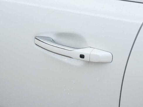 Used 2019 Kia Cadenza Premium image 43