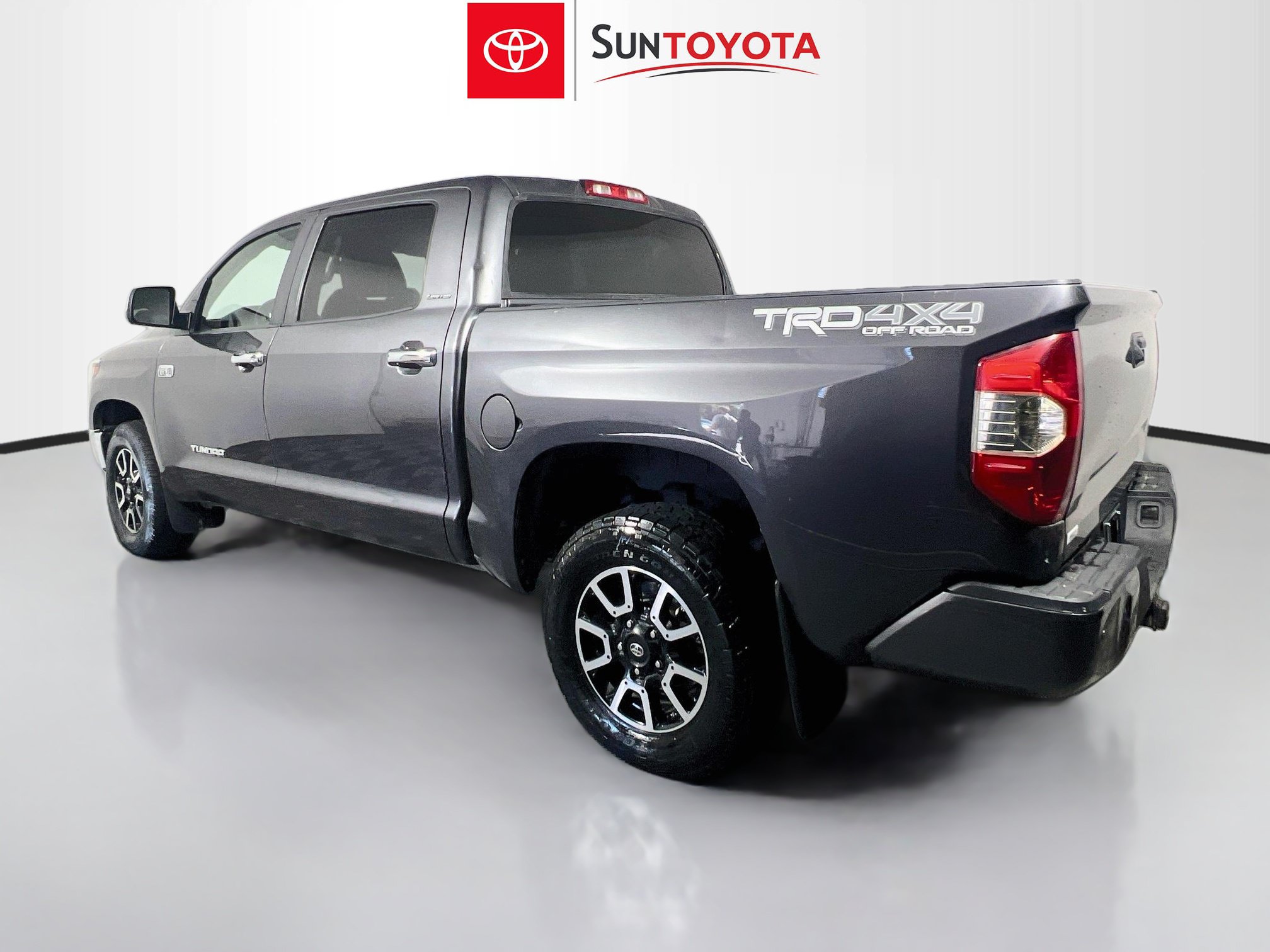 Used 2019 Toyota Tundra Limited w/ Limited Premium Package AWD/4WD image 6