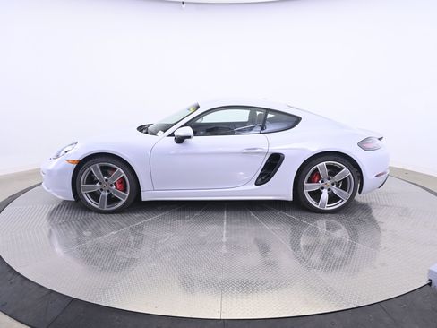 Certified 2024 Porsche 718 Cayman S RWD image 2