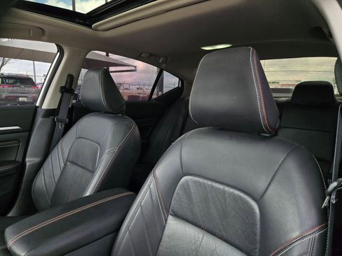 Used 2023 Nissan Altima 2.5 SR w/ SR Premium Package image 13