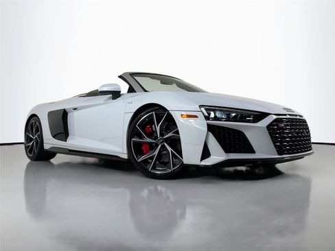 Used 2021 Audi R8 V10 w/ Premium Package image 40