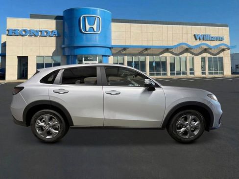 New 2026 Honda HR-V LX image 7