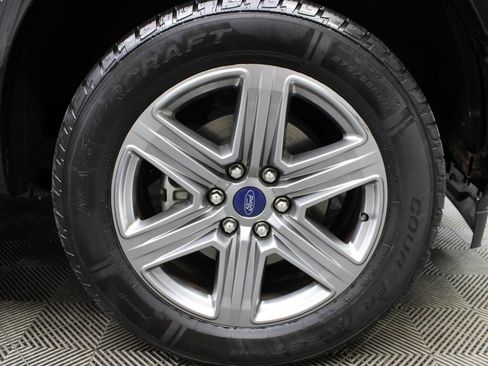 Used 2019 Ford F150 Lariat w/ Equipment Group 502A Luxury AWD/4WD image 13