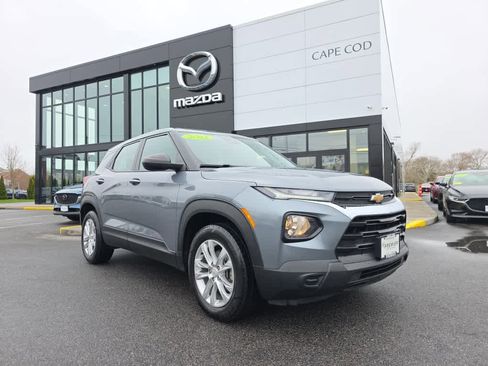 Used 2021 Chevrolet TrailBlazer LS AWD/4WD image 2