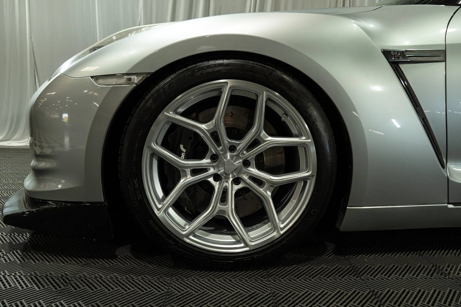 Used 2009 Nissan GT-R Premium AWD/4WD image 10