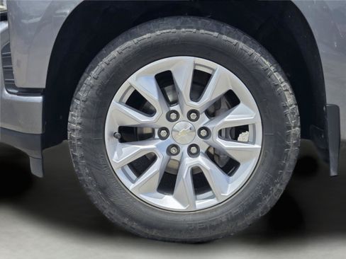 Used 2019 Chevrolet Silverado 1500 Custom w/ Custom Value Package RWD image 11