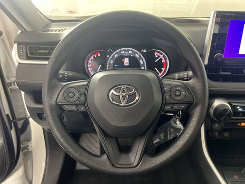 Used 2023 Toyota RAV4 LE FWD image 16