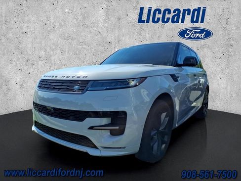 Used 2024 Land Rover Range Rover Sport Dynamic SE AWD/4WD image 2