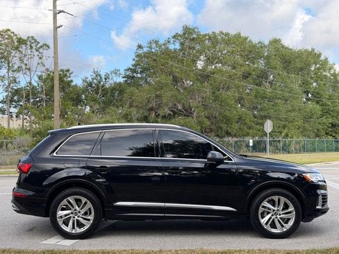 Used 2021 Audi Q7 3.0T Premium Plus w/ Premium Plus Package AWD/4WD image 6