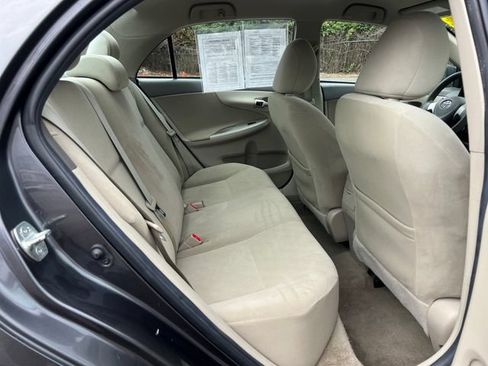 Used 2010 Toyota Corolla LE FWD image 10
