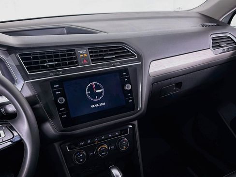 Used 2020 Volkswagen Tiguan SEL FWD image 21