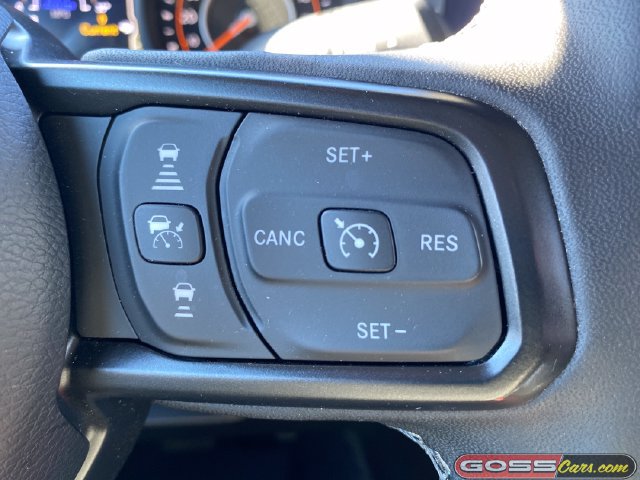 Certified 2025 Jeep Gladiator Sport AWD/4WD image 17