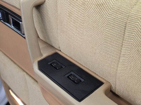 Used 1990 Dodge Grand Caravan LE image 96